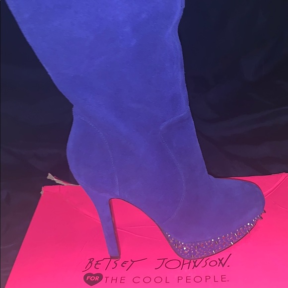 Betsey Johnson heels - Picture 1 of 3